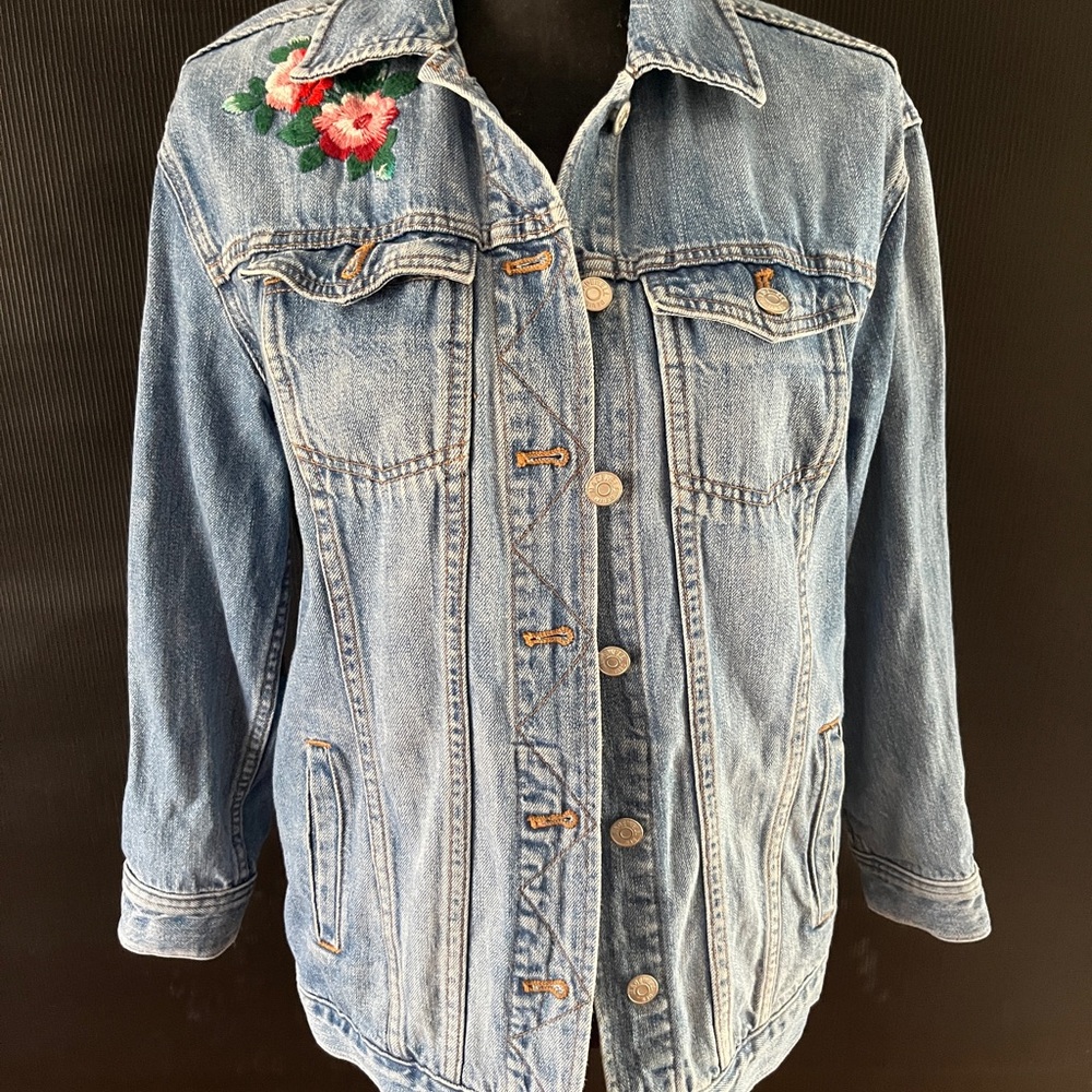 Madewell XS oversized Embroidered Denim Jacket